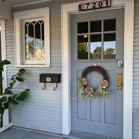 Timelessly Restored Home - Entirely Yours To Enjoy بيلنغز المظهر الخارجي الصورة