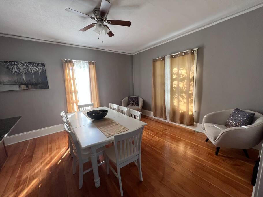 Timelessly Restored Home - Entirely Yours To Enjoy بيلنغز المظهر الخارجي الصورة